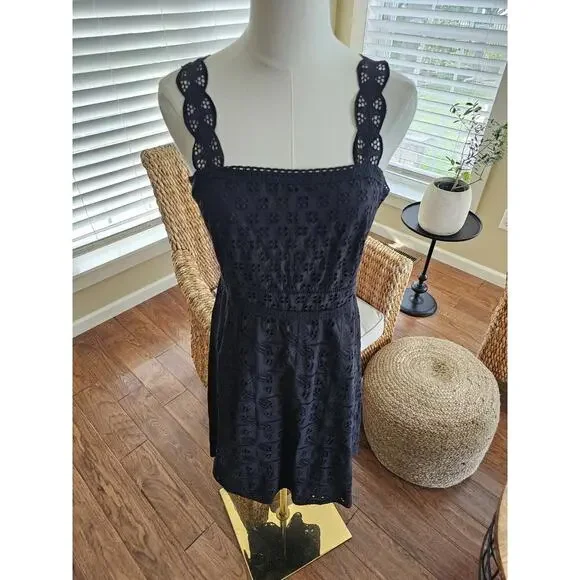 ANN TAYLOR Black Lace Strap Eyelet Flare Dress Women's Size 4 NWT - Picture 2 of 9